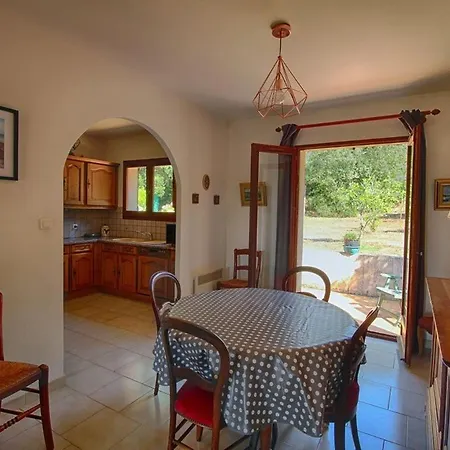 200 M De La La Liscia Tiuccia Villa