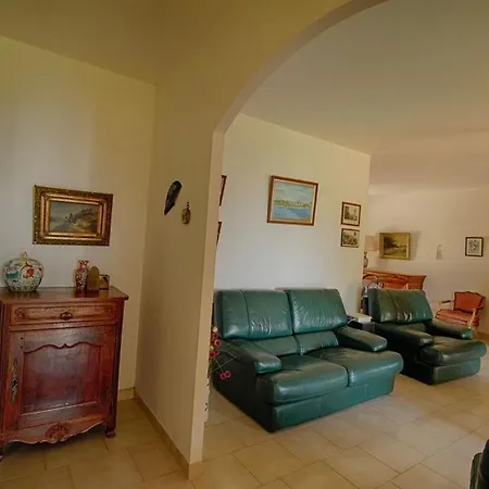 Βίλα 200 M De La La Liscia Tiuccia Casaglione